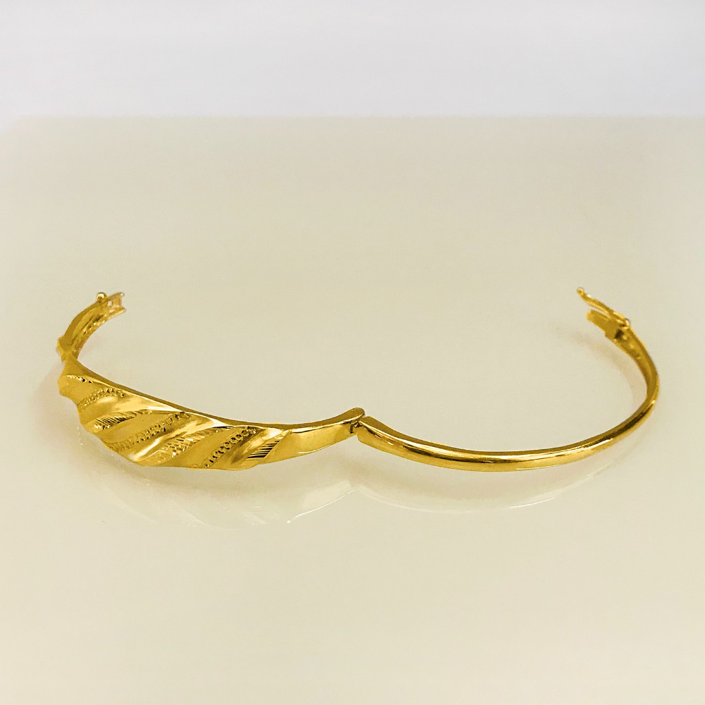 18K Yellow Gold Trendy Wide Open Lock Women's Bangle Bracelet