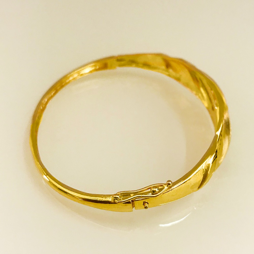 18K Yellow Gold Trendy Wide Open Lock Women's Bangle Bracelet