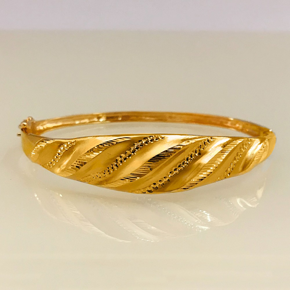 18K Yellow Gold Trendy Wide Open Lock Women's Bangle Bracelet