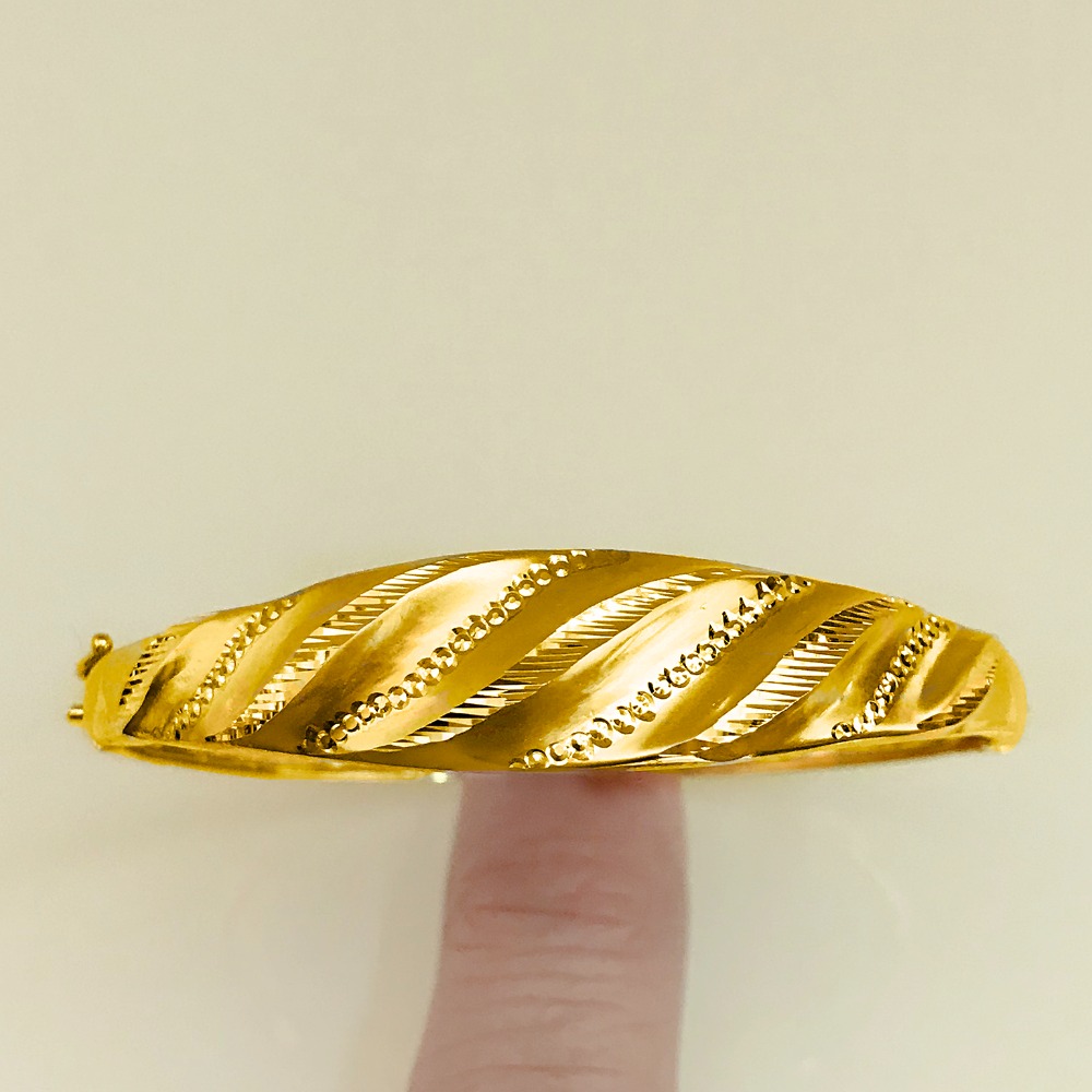 18K Yellow Gold Trendy Wide Open Lock Women's Bangle Bracelet