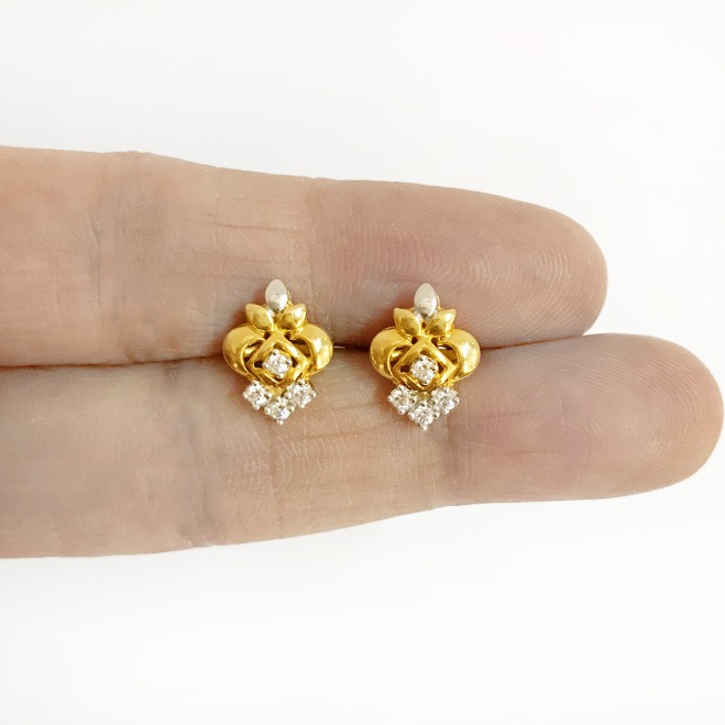 18 Kt Solid Fine Yellow Gold Cubic Zirconia Stud Women's Earrings Fine Jewelry