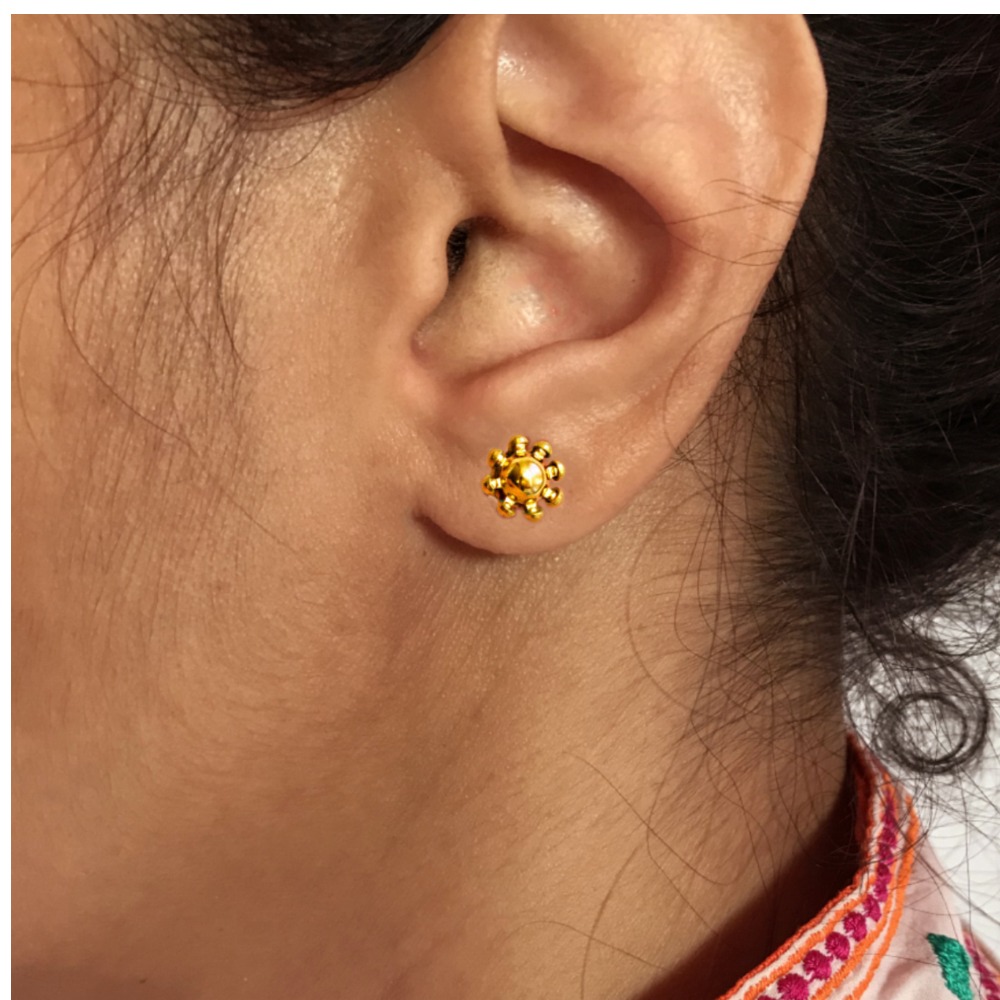 22 Kt Hallmark Real Solid Yellow Gold Flower Vintage Mini Stud Earrings