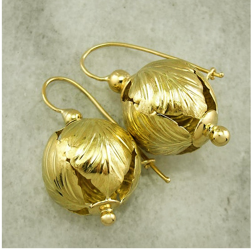 18 Kt Real Solid Yellow Gold Beautiful Leaf Shaped Beads Dangle Drop Earrings