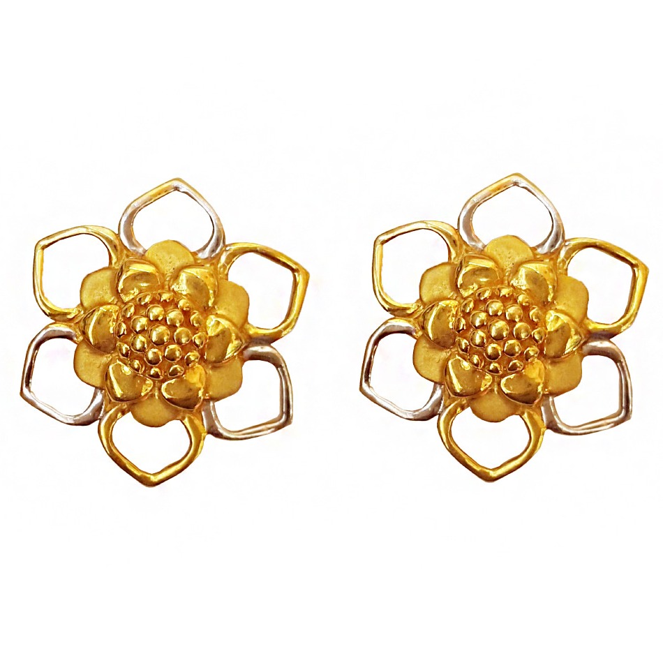 18 kt yellow gold wedding wear two tone flower stud women's earrings