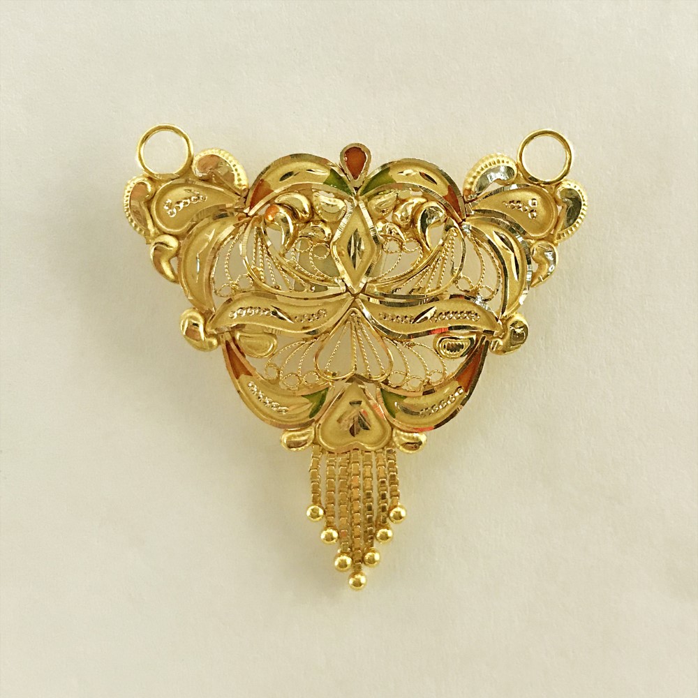 18 Kt Solid Yellow Gold Traditional Handmade Double Loop Women Necklace Pendant