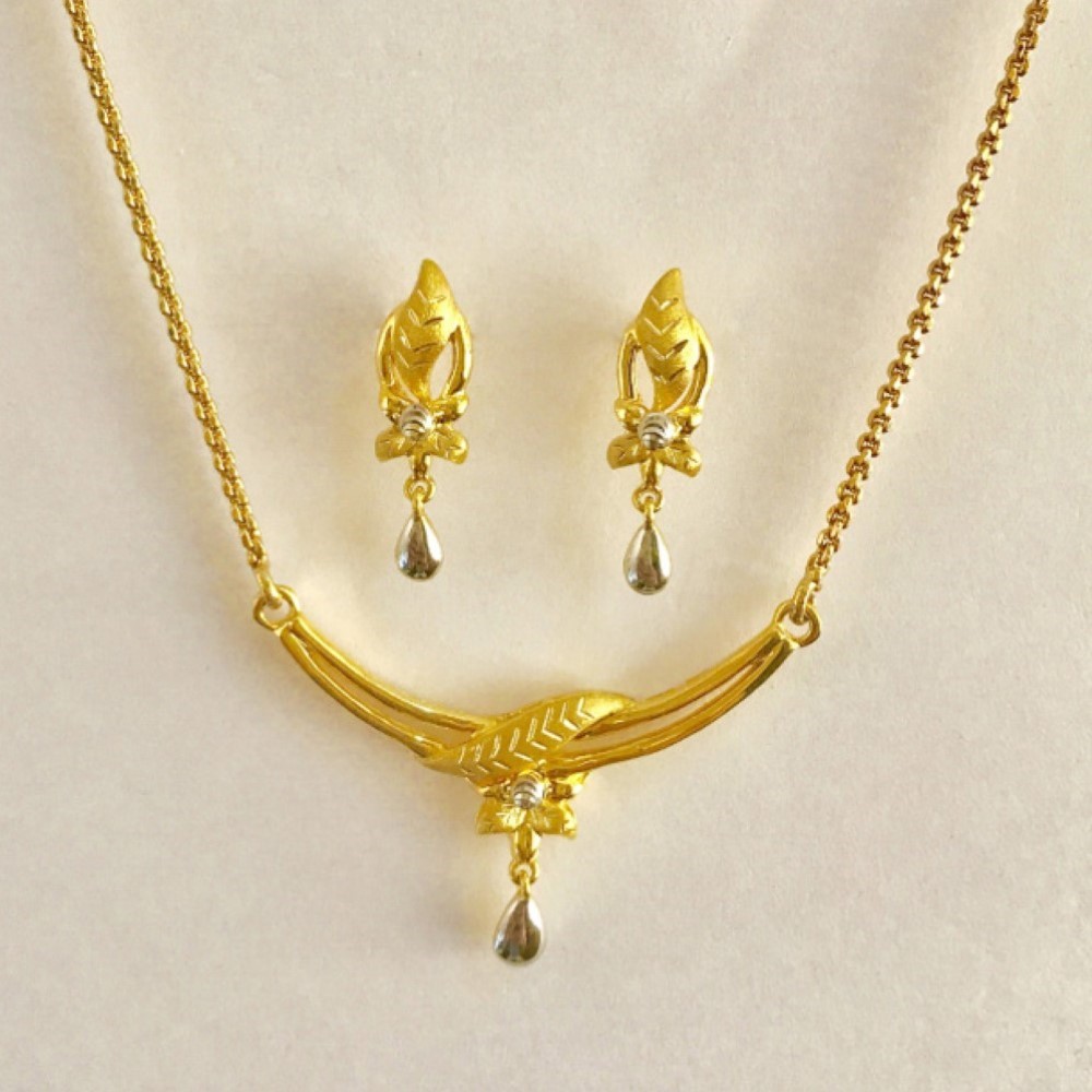 18 Kt Solid Yellow Gold Wedding Women's Jewelry Set Earrings & Pendant Necklace