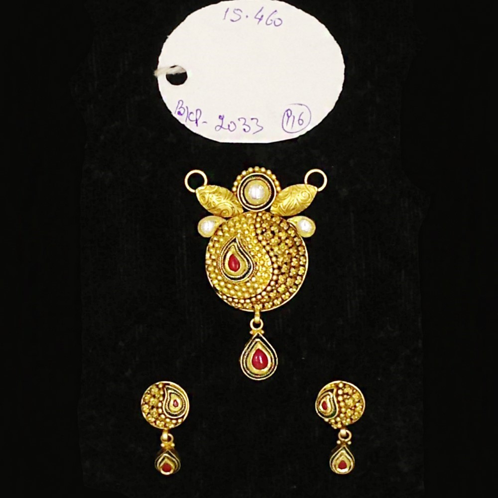 22Kt Solid Yellow Gold Antique Necklace Earrings Women Pendant Set 15.460 Grams