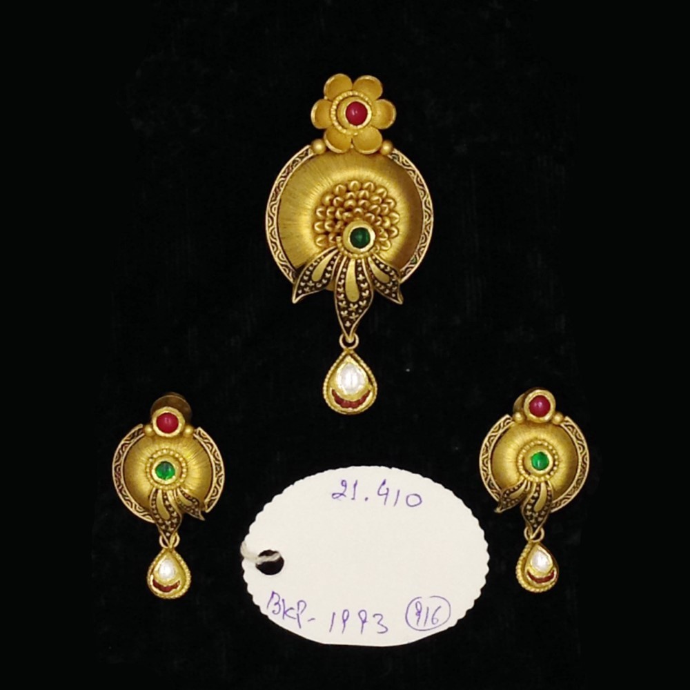 22Kt Solid Yellow Gold Antique Necklace Earrings Women Pendant Set 21.410 Grams