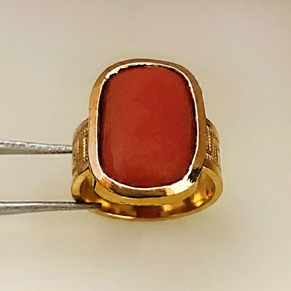 22 Kt   Yellow Gold Natural High Quality Japanese Coral Gemstone Ring