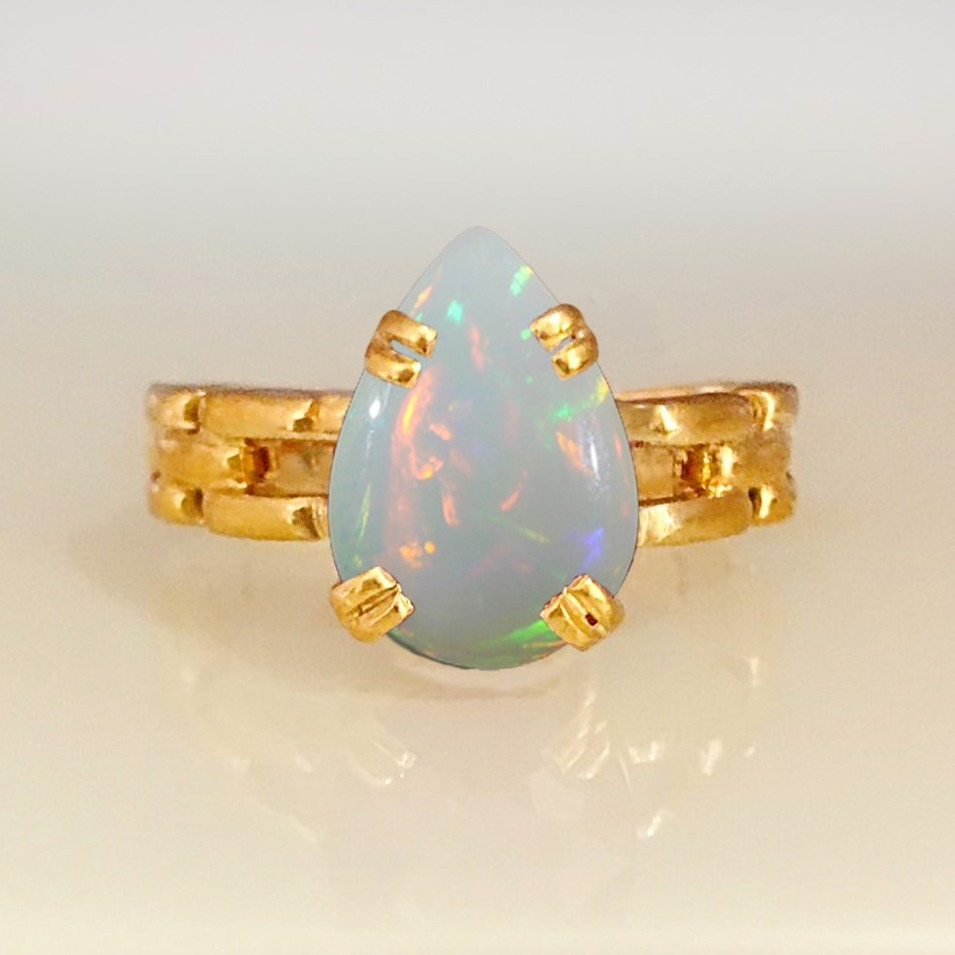 22 Kt  Solid Yellow Gold Natural Fire Opal Engagement Ring Size 6-10