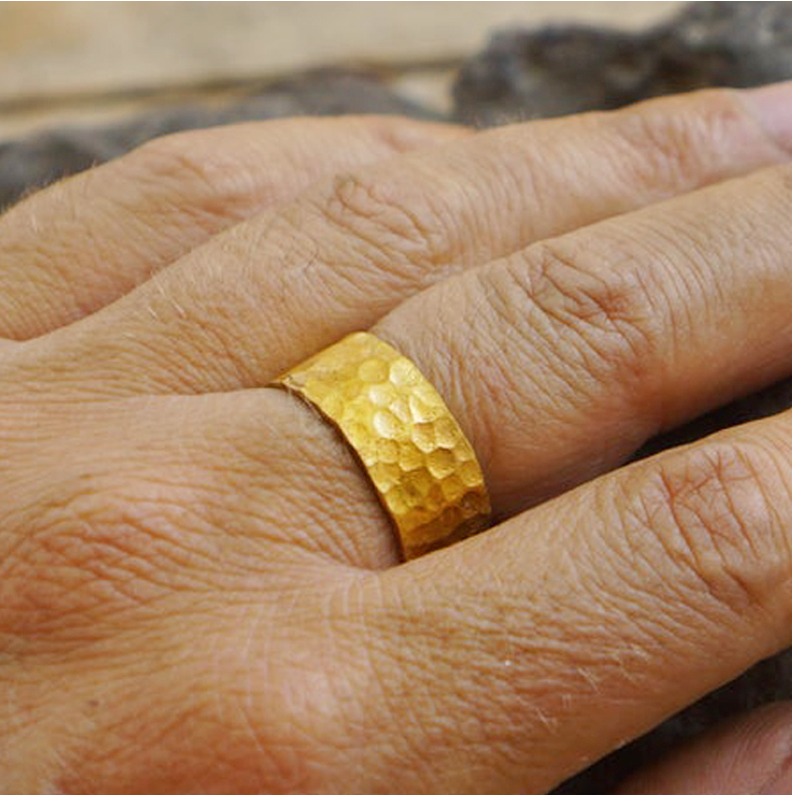 22 Kt  Solid Yellow Gold Artisan Hammered Wedding Band Ring Size 7-11