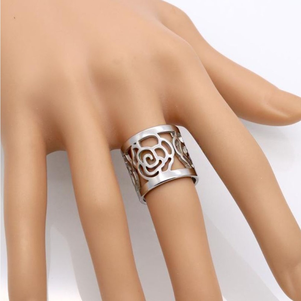 18 Kt  Solid White Gold Hollow Pattern Wide Women'S Band Ring Size 6-9