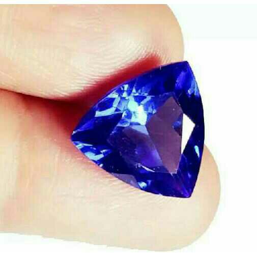 9.35ct trillion blue tanzanite