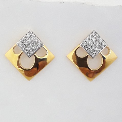 916 Gold fancy square earrings GF4784