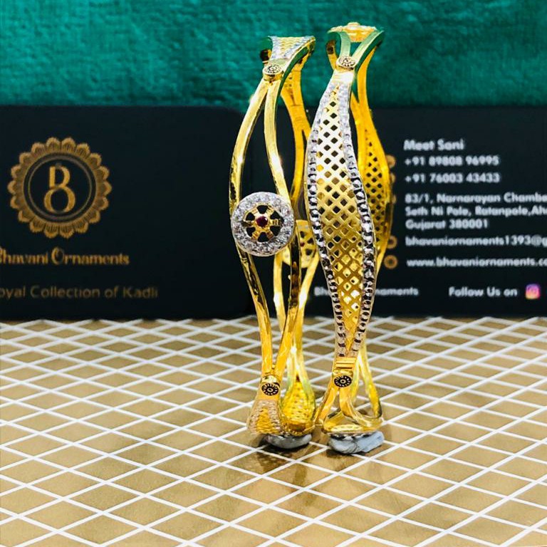 22KT/916 FLORAL DESIGN GOLD  KADLI BANGLE