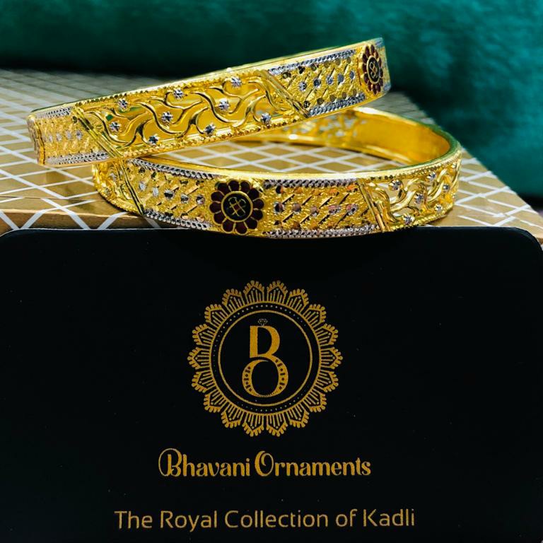 22KT/916 GOLD  KADLI BANGLE