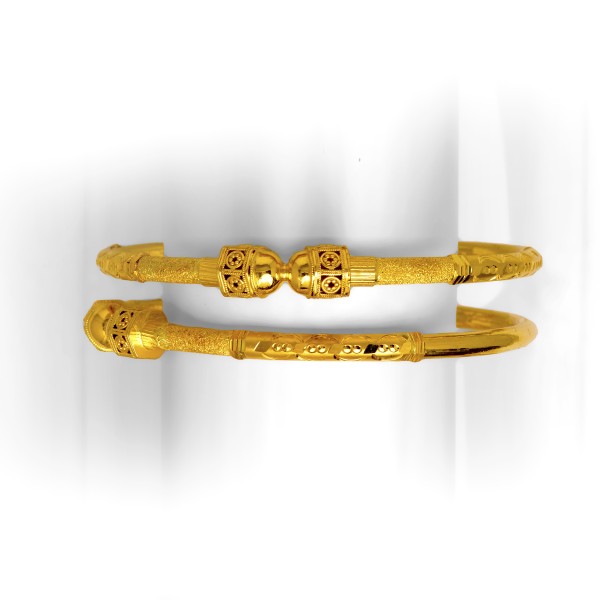 916 INCREDIBLE KALKATI DESIGNED GOLD  BANGLE KADLI