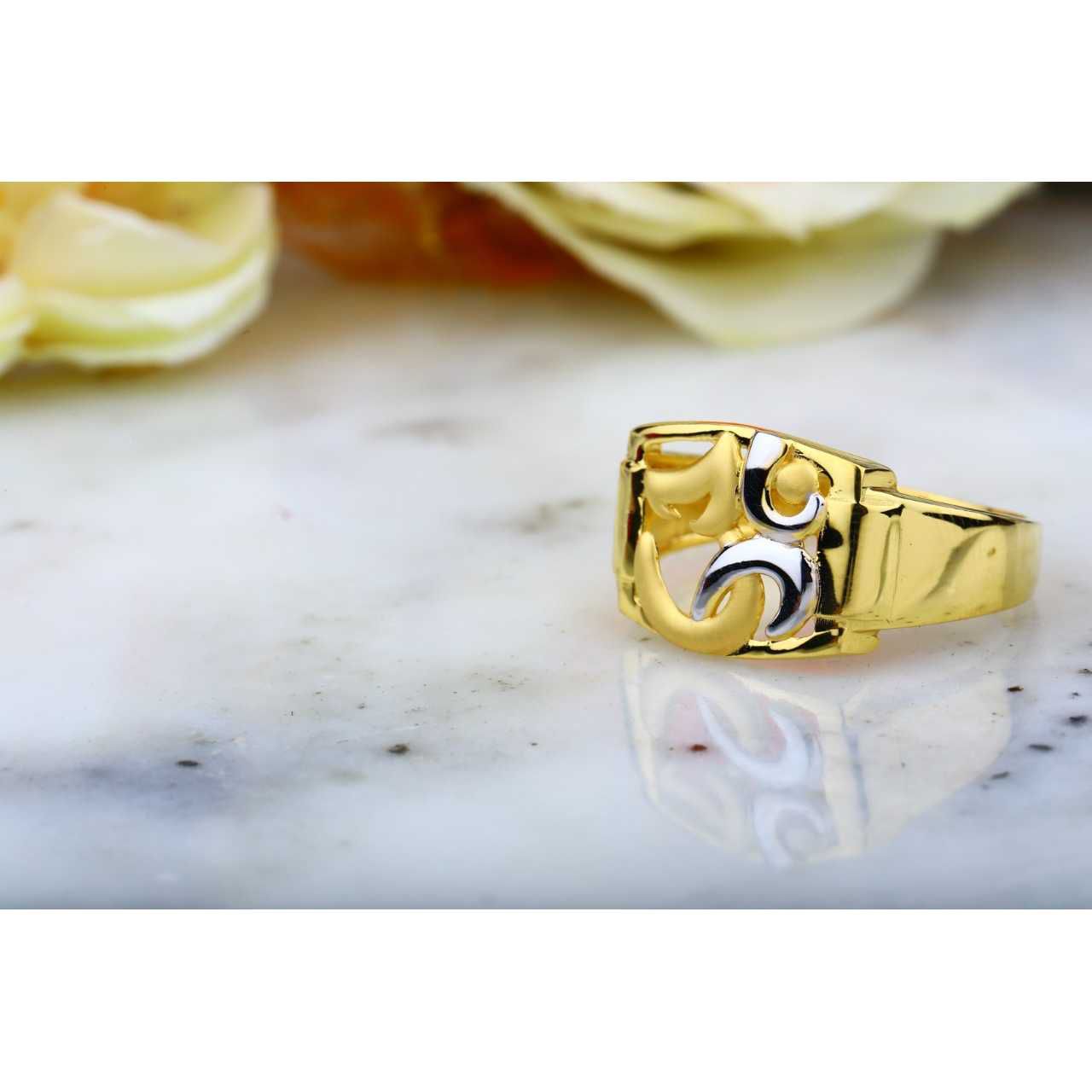 22ct Plain gents ring