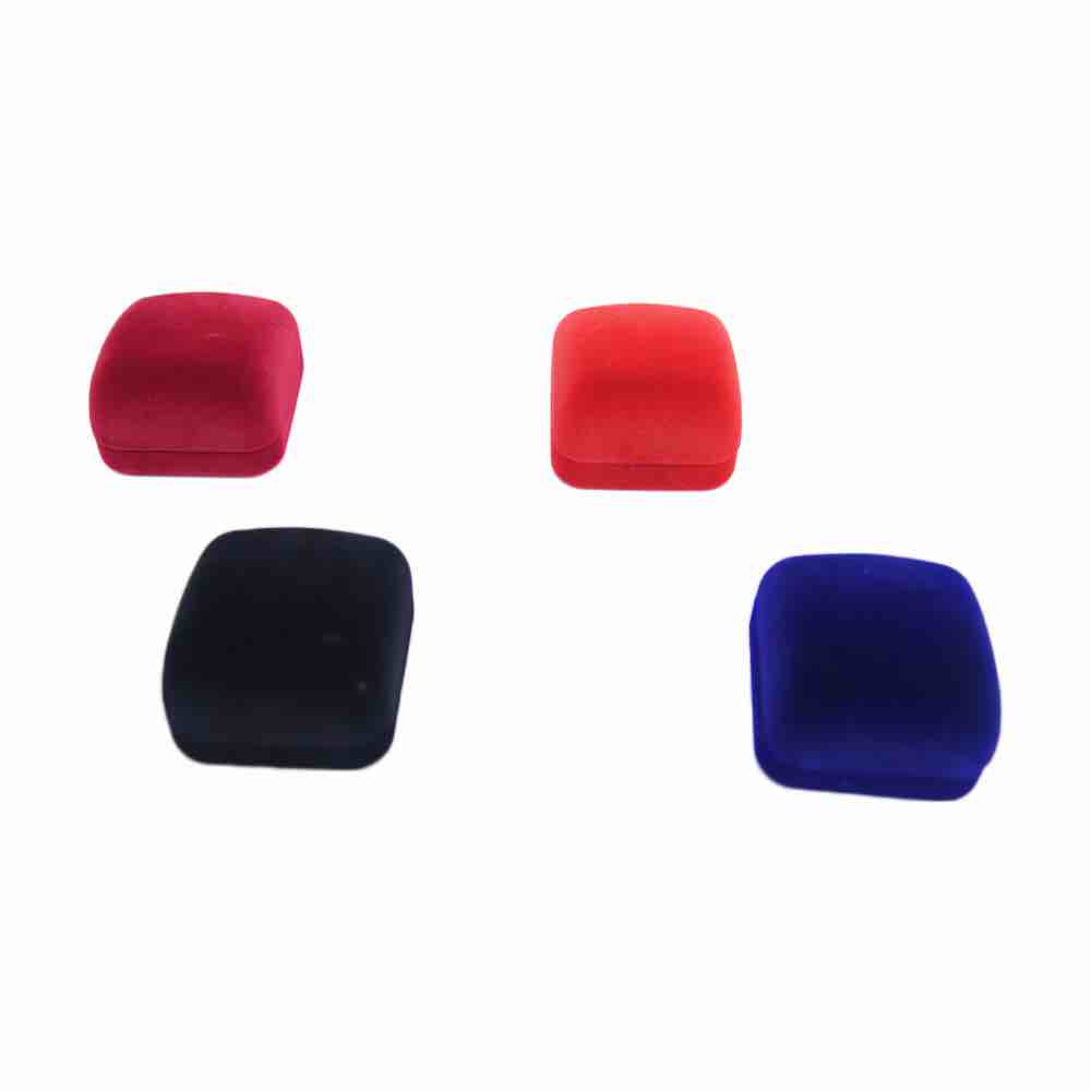 Velvet Ring/tops box