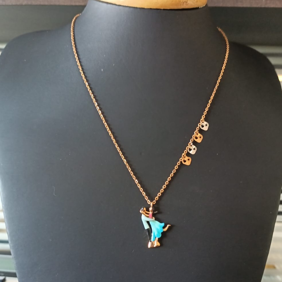 Gold Lovely Couple Pendant With Chain