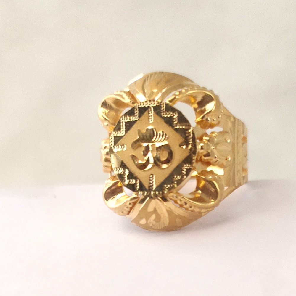 916 Gold Gents Ring