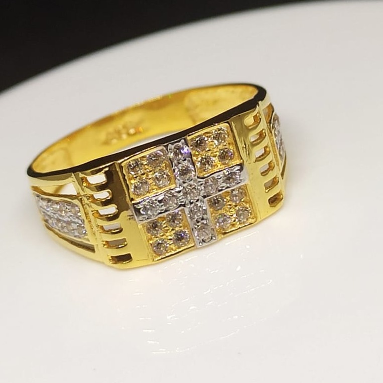 916 Gold Cz Gents Ring