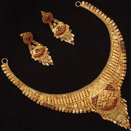 22 k 916 gold necklace with errings