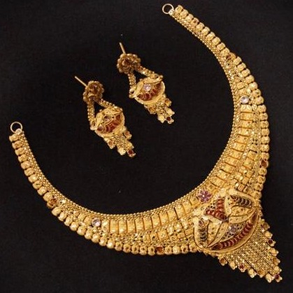 22 k 916 gold necklace with earrings