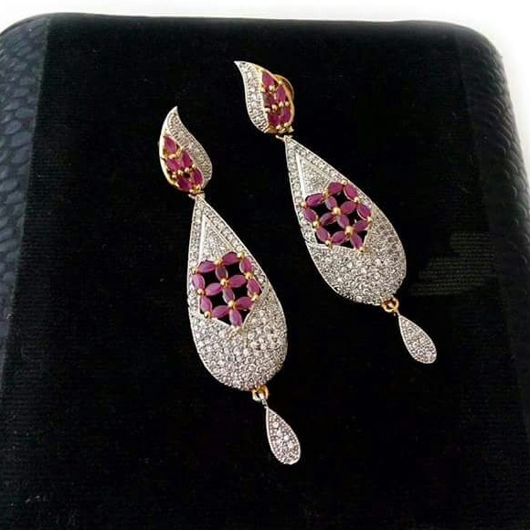 22 Kt 916 Gold  Cz Earrings For Ladies