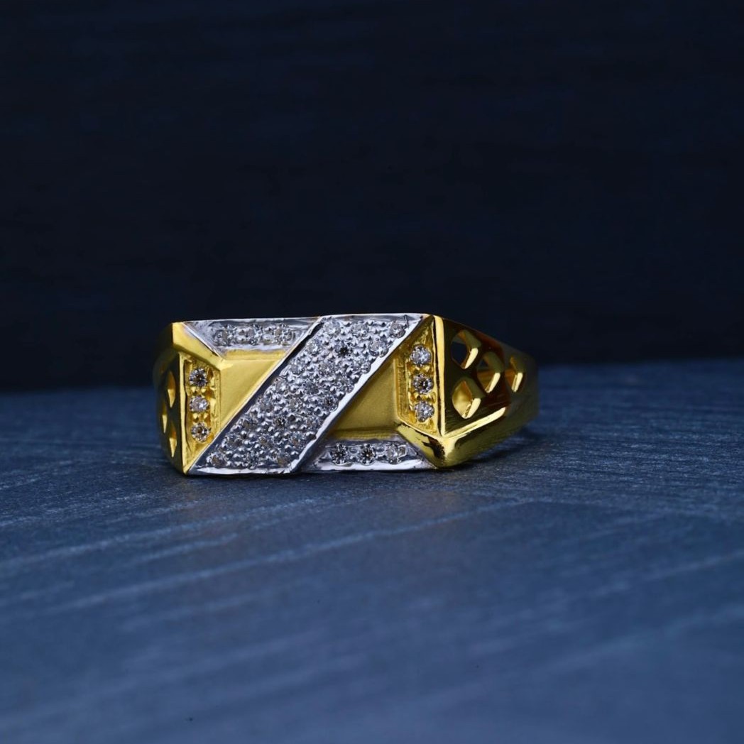 22Kt Gold Designer Gents Ring