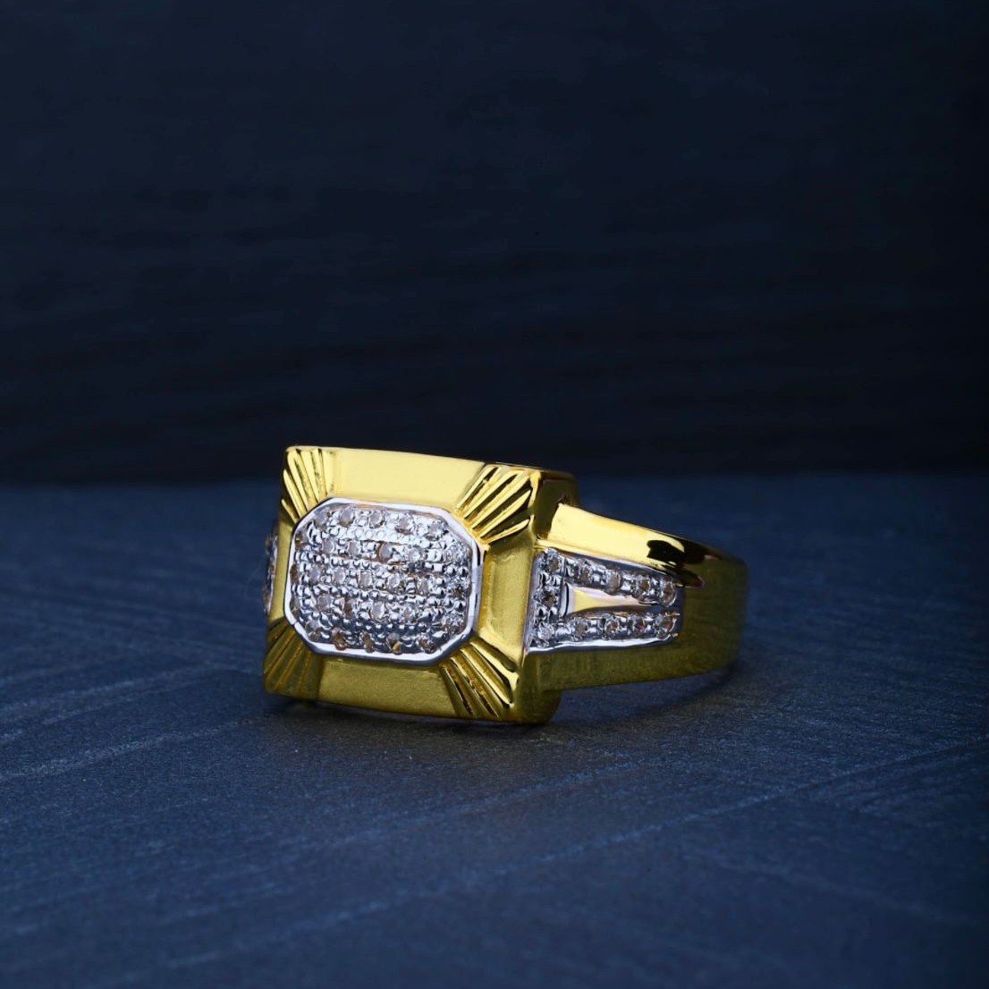 22K Gold Square Design Ring