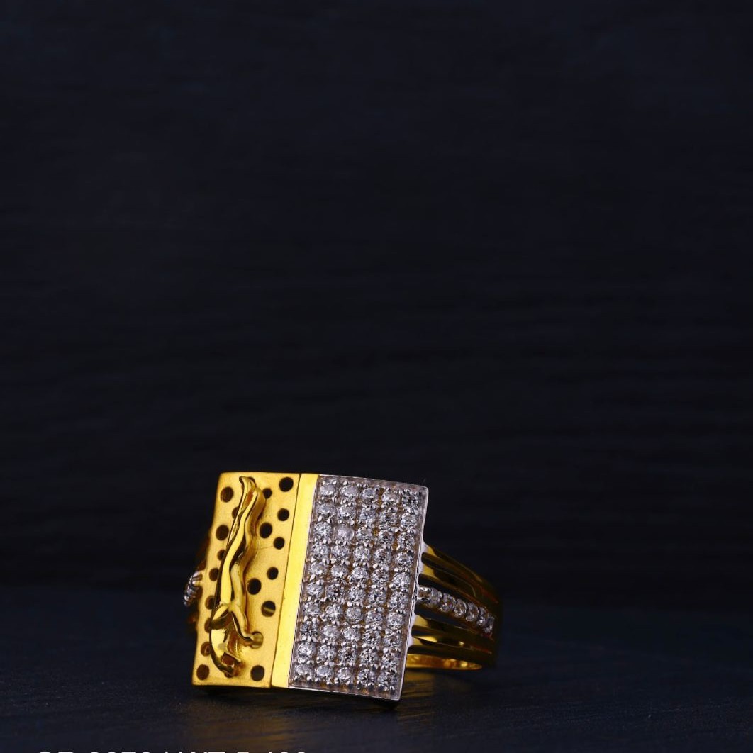 916 Gold Jaguar Design Ring