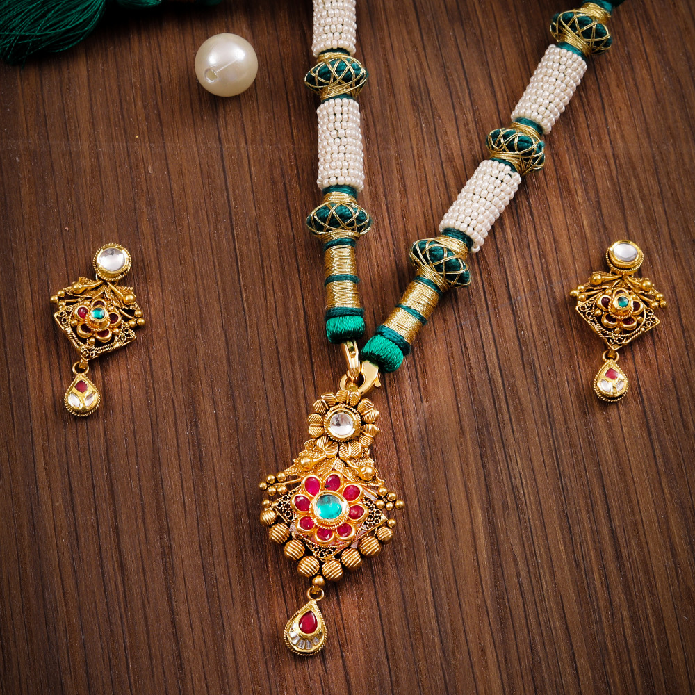 22K JADTAR PENDANT SET
