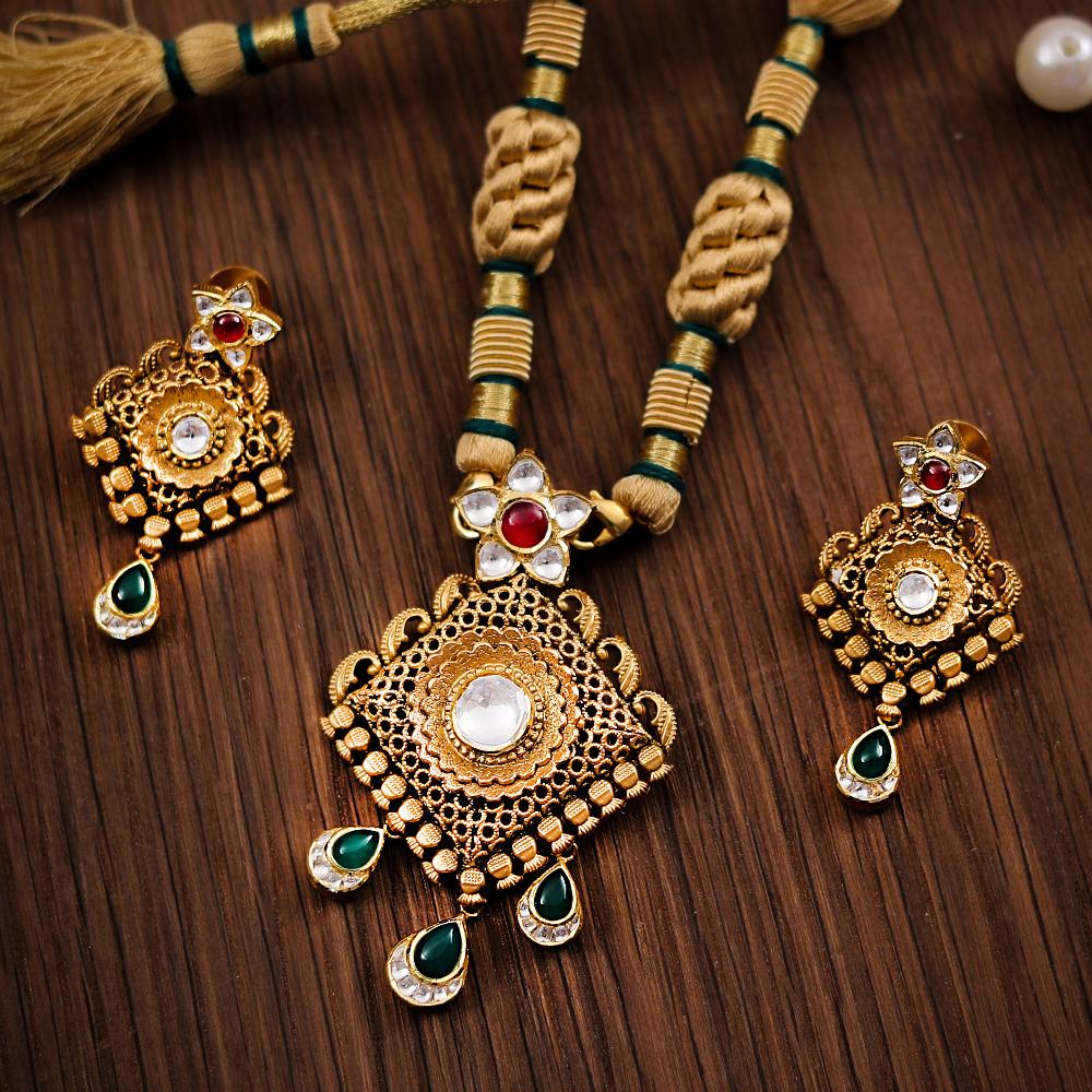 22K JADTAR FESTIVAL PENDANT SET