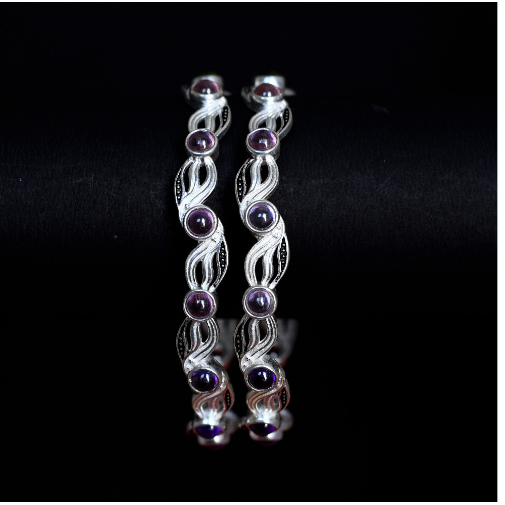 sILVER BLACK STONE