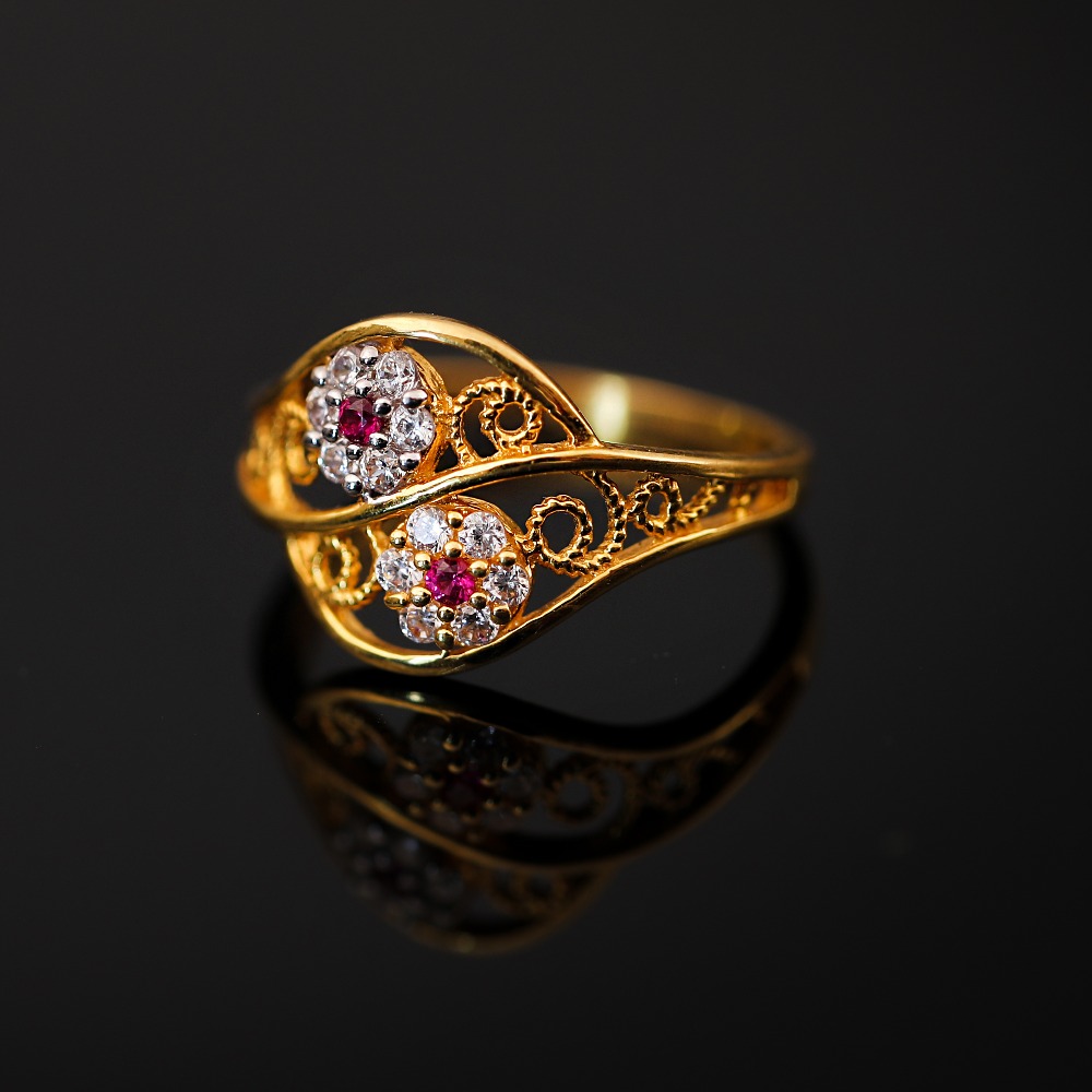 22K LADIES CZ MODERN RING