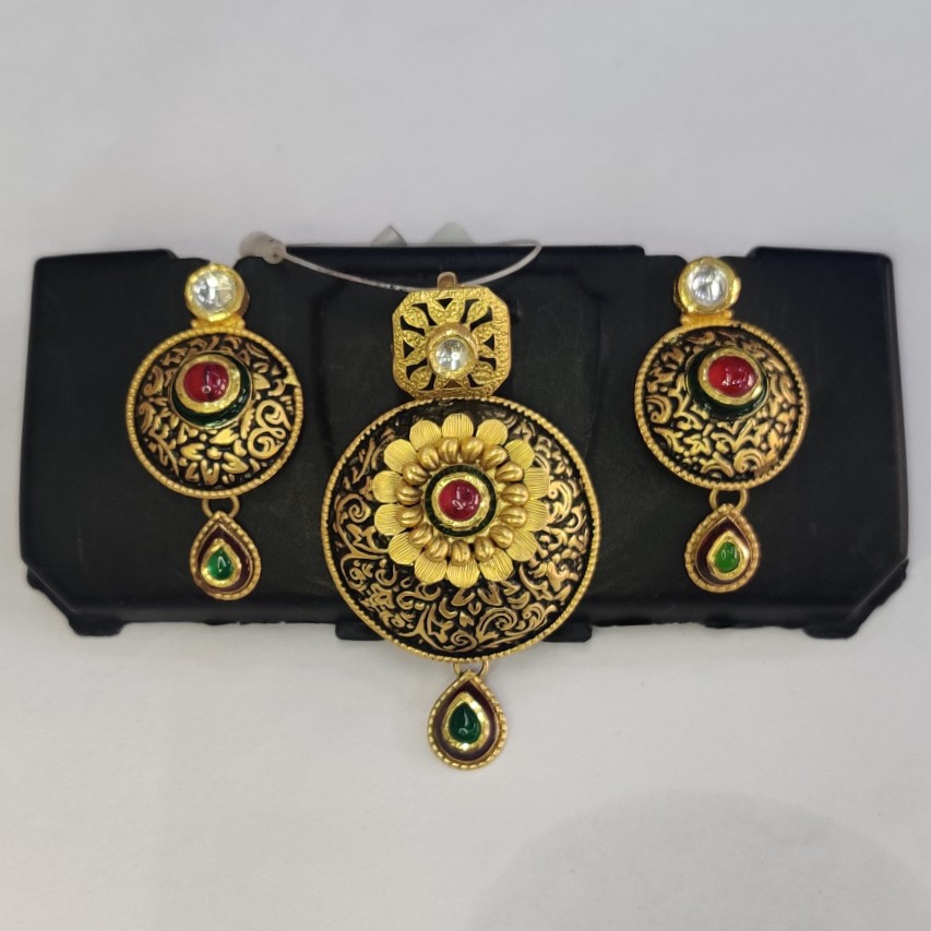 Pj-GPS-31 916 Ladies designer Pendant set
