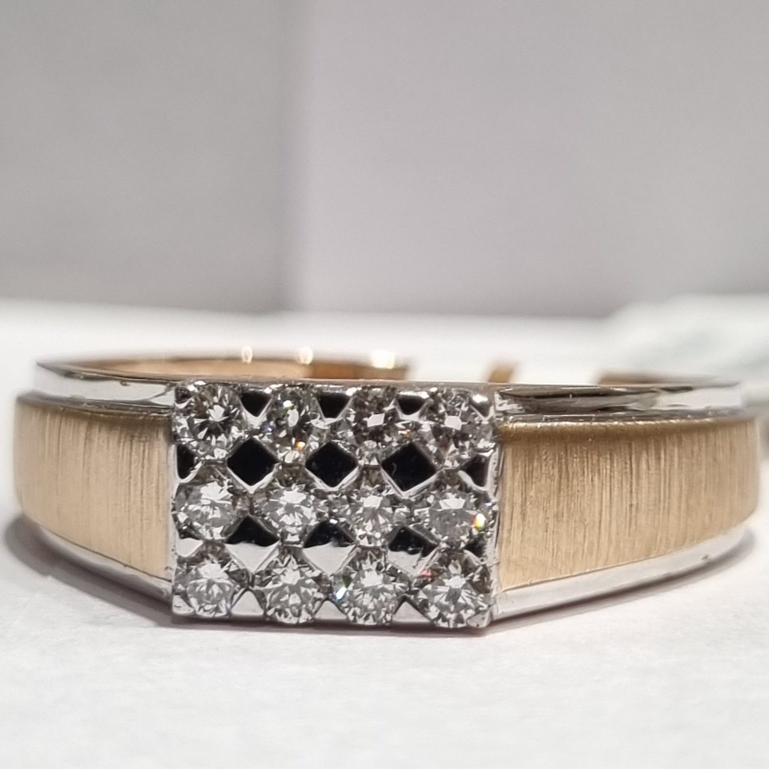 classic band ring