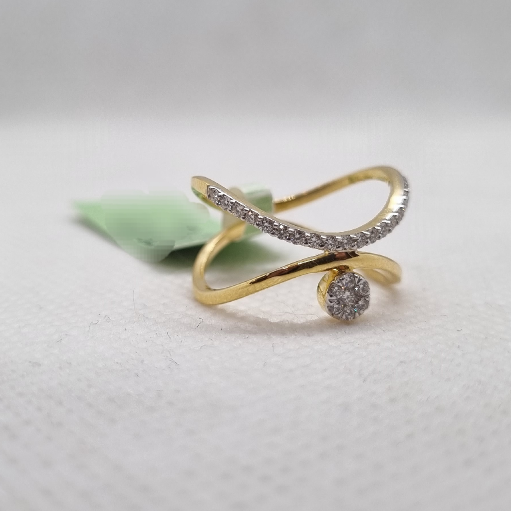 Cross band ring