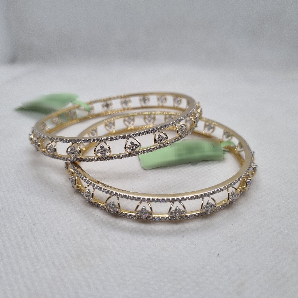 Jali pattern bangle