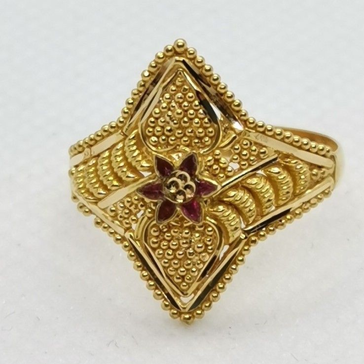 22k Ladies Ring 07