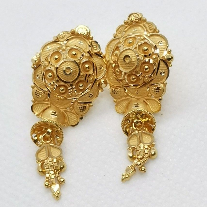 Engraved Flower Eartops