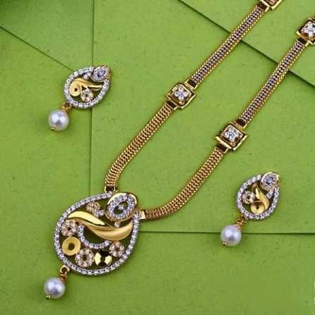 22 K Gold Fancy Pendant Set. NJ-P0618