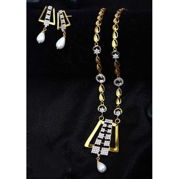 22 K Gold Fancy Pendant Set. NJ-P0610