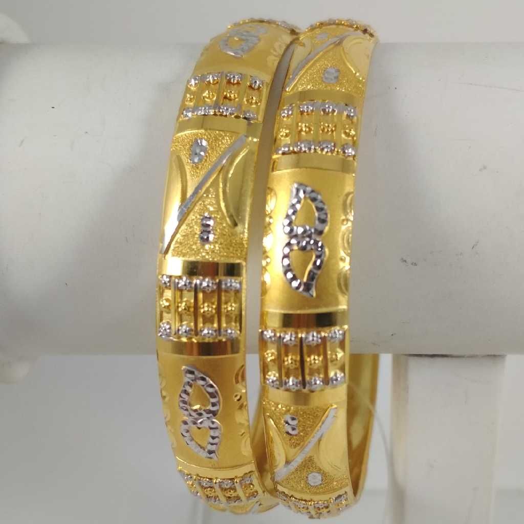 22 K Gold Bangle. NJ-B0236