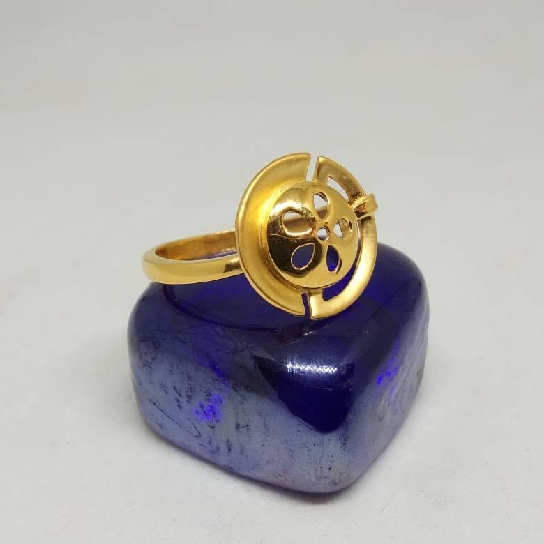 22K PLAIN GOLD LADIES RING