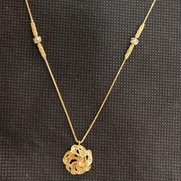 22K delicate pendent with fancy chain