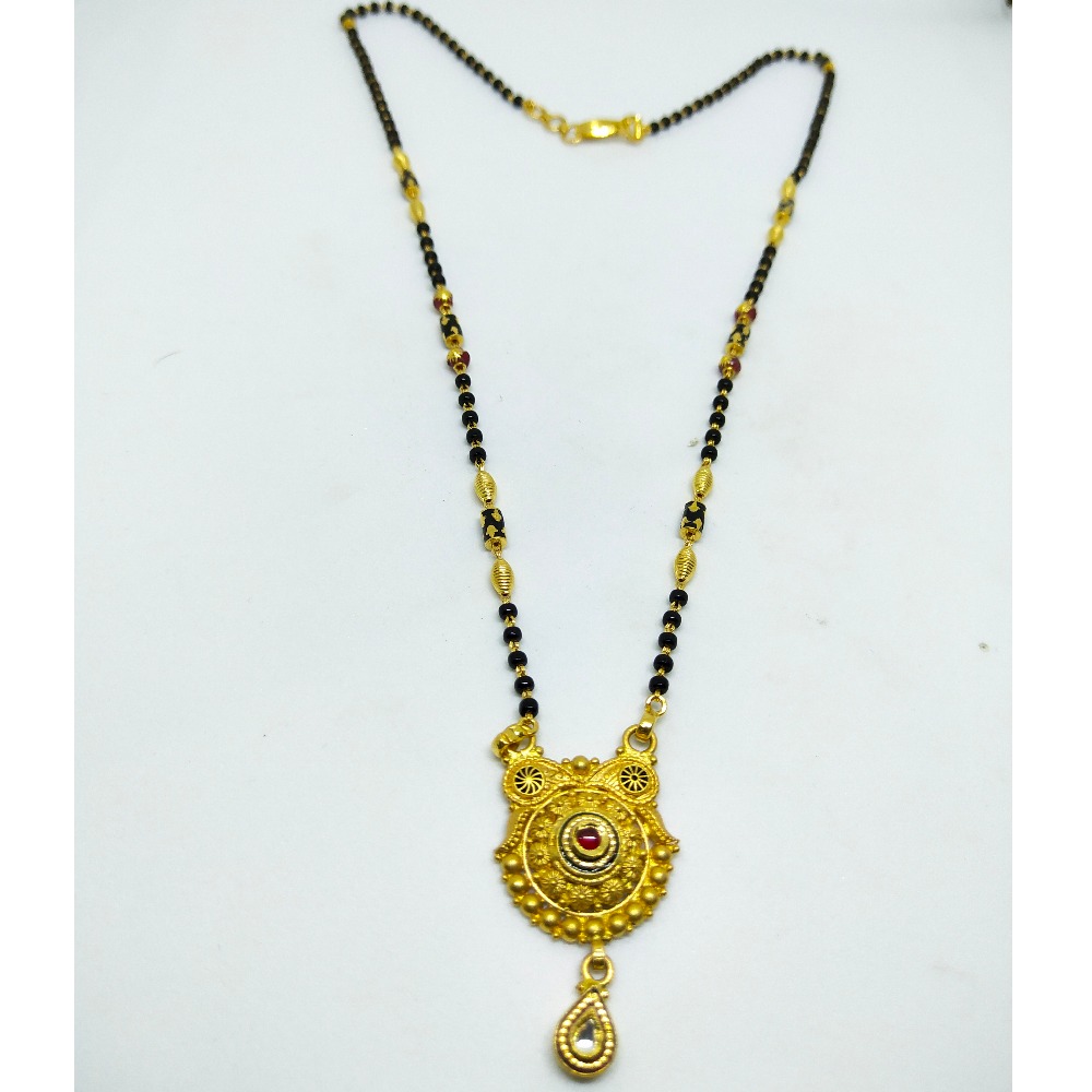 916 Single line mangalsutra with antique pendent