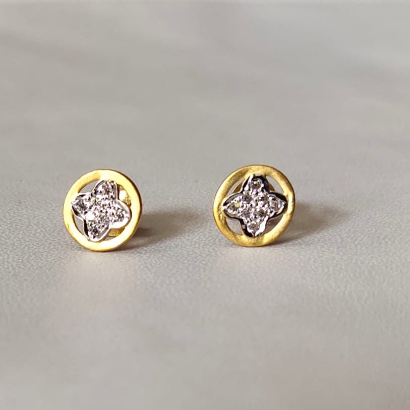 22K cz Gold earring