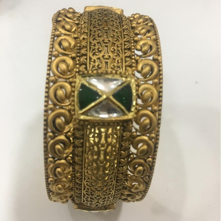 22KT Gold Antique Jadtar Kada For Bridal KV-B002
